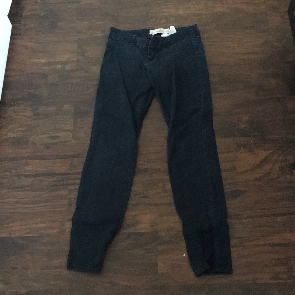 Black HOLLISTER skinny jeans